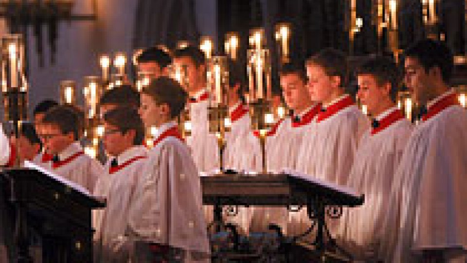 choir-stalls-candles_0