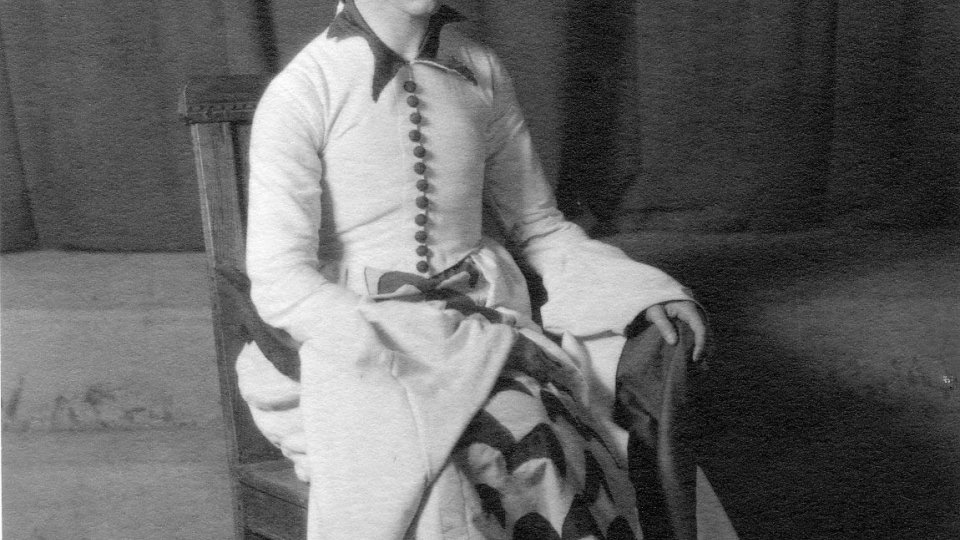 'Dadie' Rylands as the Duchess of Malfi, 1924 (GHWR/5/87)