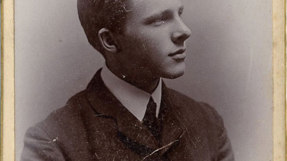 Signed studio portrait of Rubert Brooke, taken at Rugby by Speight photographers, 1905 (RCB/Ph/23)