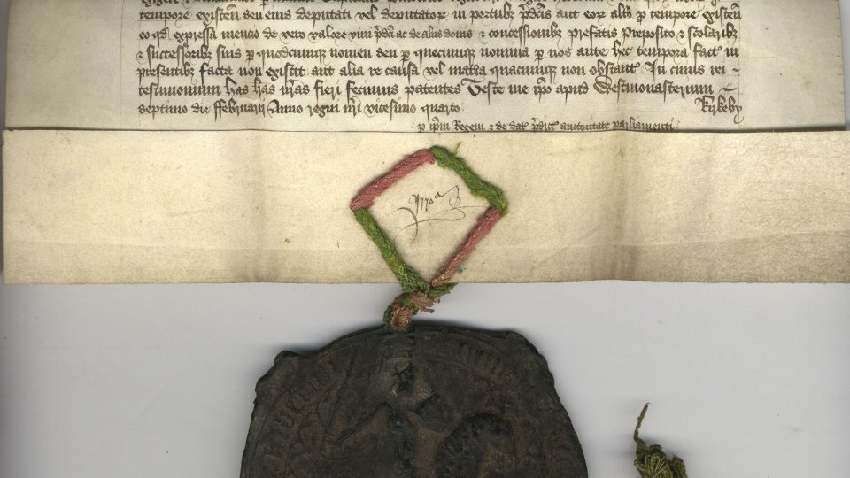 Royal Letters Patent granting an annuity of one tun (252 gallons) of wine in King's Lynn or London. 7 February 1446. Archive Centre, King’s College, Cambridge. KC/62 (recto)