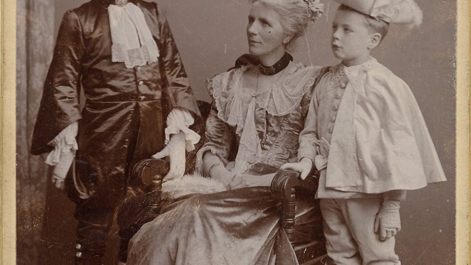 Portrait of Rupert, Alfred and Mary Ruth Brooke in period costume. Taken in 1898 by E.H. Speight, Rugby (RCB/Ph/4).