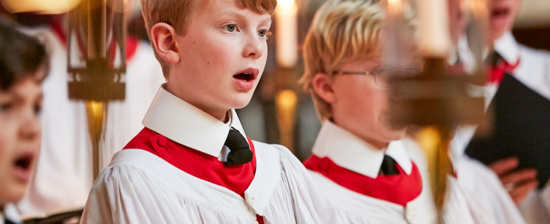 King's choristers singing rs2622_20161022-kings_college_choir_rehearsal_035